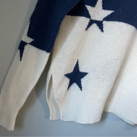 360 Cashmere Abi Asymmetrical Hem Star Print Cashmere Sweater Navy size small - Picture 8 of 15